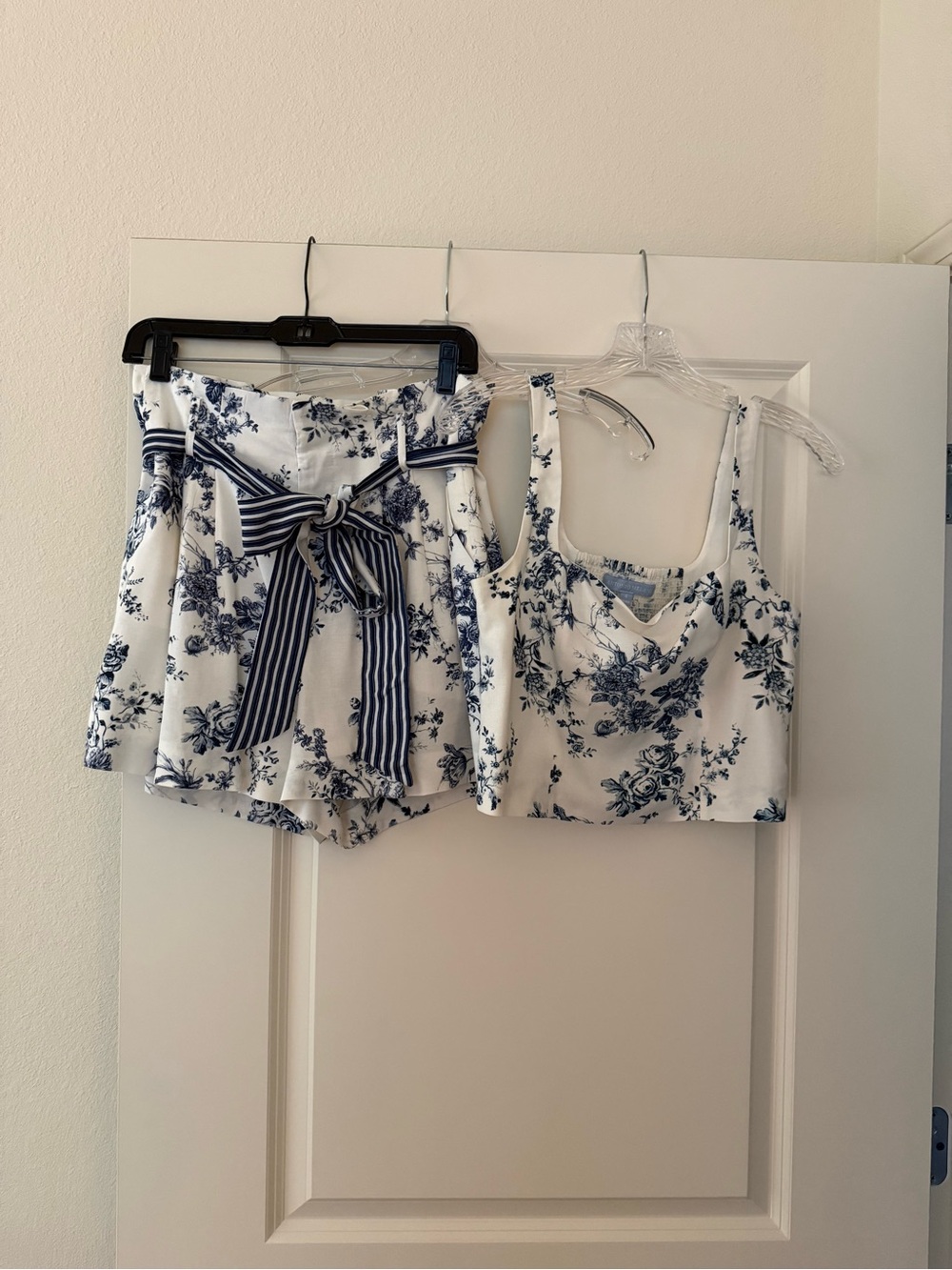 Antonio Melani Floral Blue & White Cropped Tank and High-Waist Shorts Set